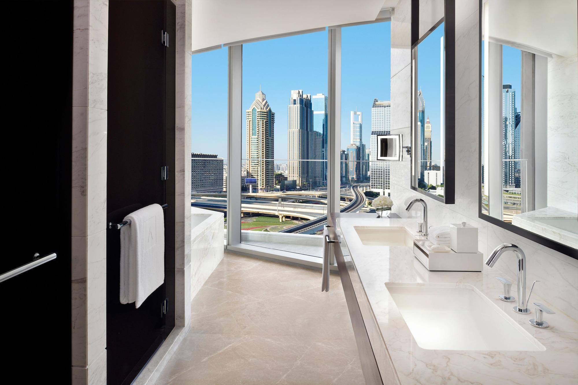 Address Sky View, Downtown Hotel 5*