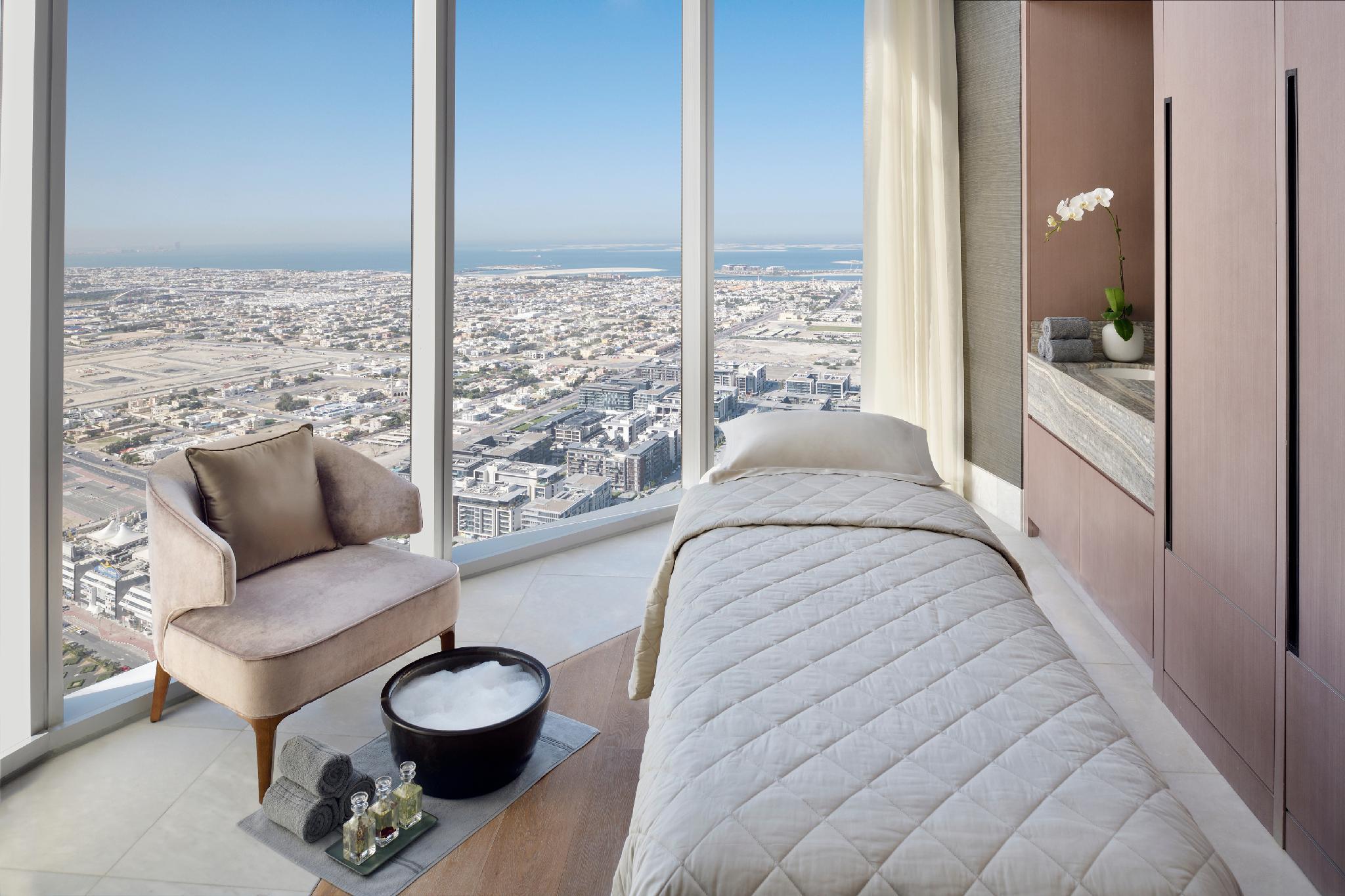 Hotel Address Sky View, Downtown 5*