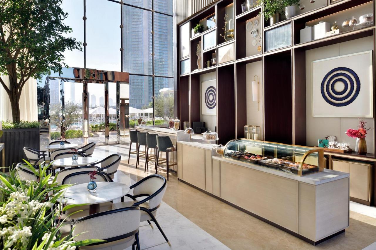 Hotel Address Sky View, Downtown 5*